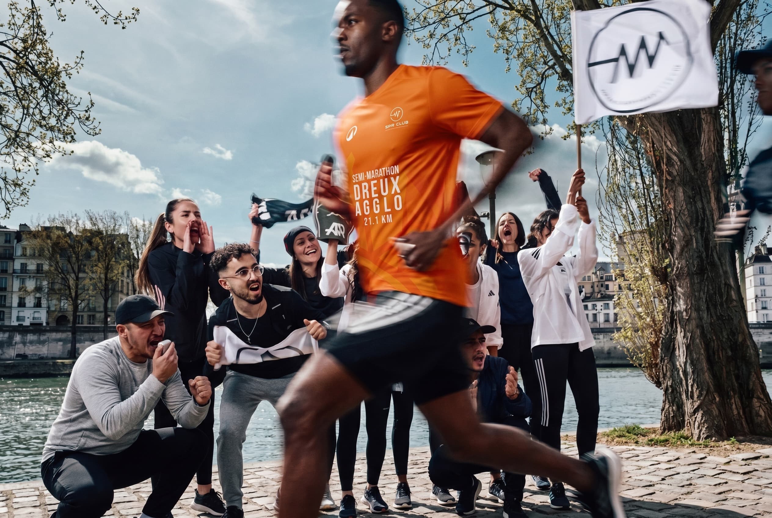 Village du Semi-Marathon de Dreux Agglo avec bénévoles et partenaires